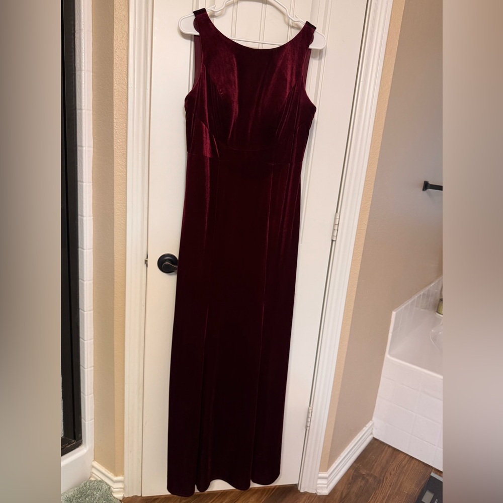 Elegant Burgundy Velvet Bridesmaid Dress